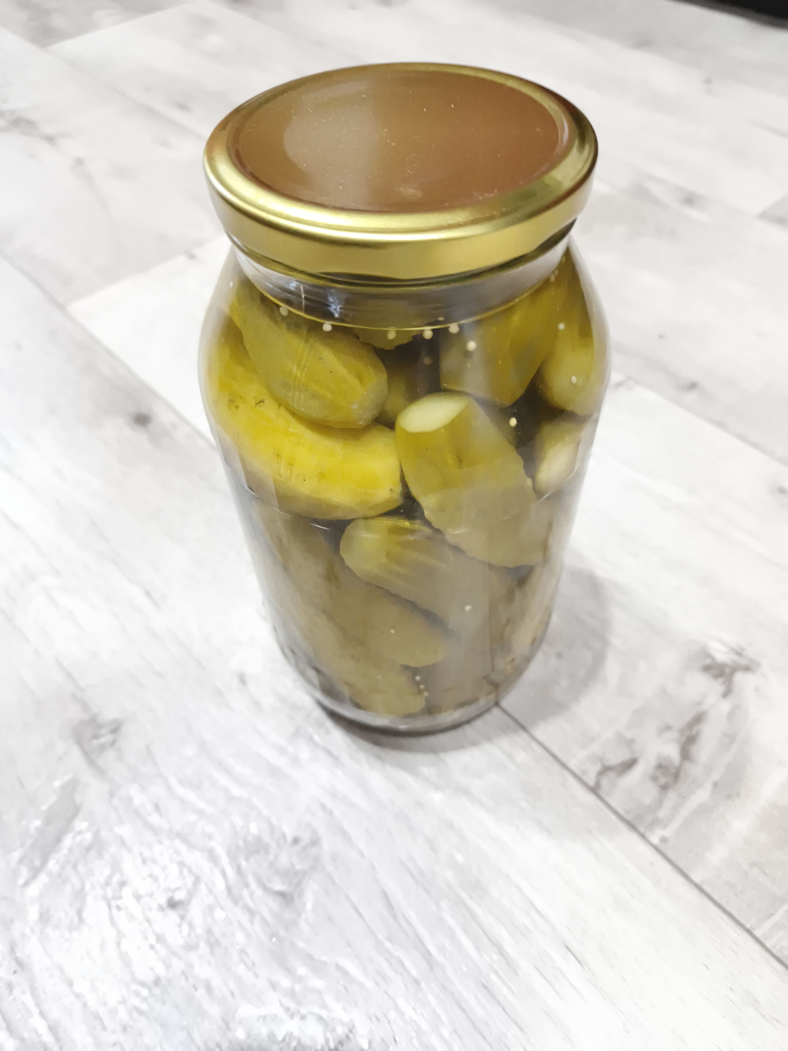 Огурцы солёные